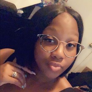 Meet your Posher, Kenyetta